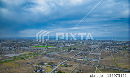 早春の黒部川扇状地と富山湾 138975121