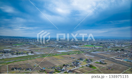 早春の黒部川扇状地と富山湾 早春の黒部川扇状地と富山湾 138975135