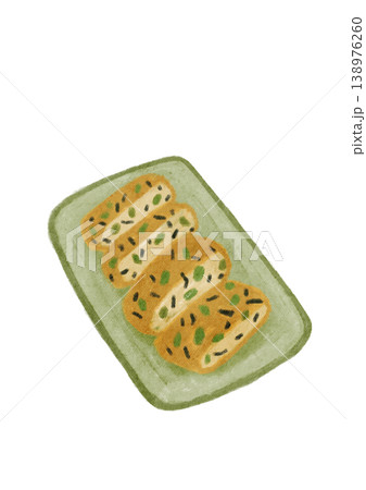 お皿に乗った四つの枝豆ひじきの卵焼き 138976260