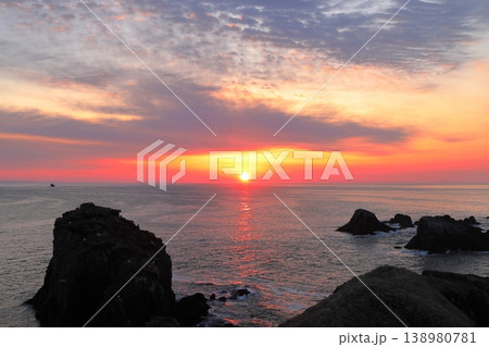 北海道 霧多布岬の日の出 4月 北海道 霧多布岬の日の出 4月 138980781