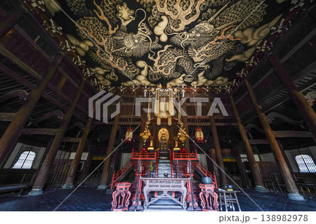 建仁寺 法堂の天井画「双龍図」 建仁寺 法堂の天井画「双龍図」 138982978