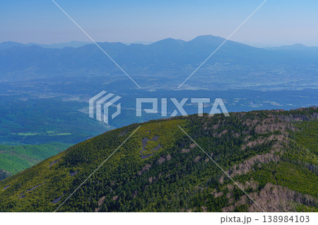 日本百名山 蓼科山登山道から望む広大な山岳絶景 138984103