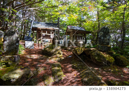甲斐駒ヶ岳・黒戸尾根の刃利天の祠 甲斐駒ヶ岳・黒戸尾根の刃利天の祠 138984273