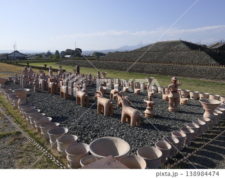 保渡田古墳群・八幡塚古墳と埴輪の風景 保渡田古墳群・八幡塚古墳と埴輪の風景 138984474