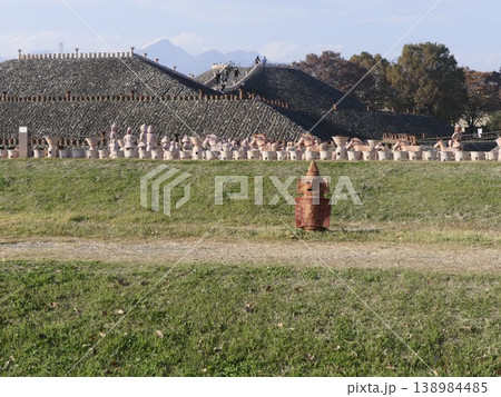 保渡田古墳群・八幡塚古墳と埴輪の風景 保渡田古墳群・八幡塚古墳と埴輪の風景 138984485