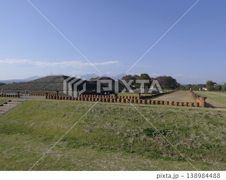 保渡田古墳群・八幡塚古墳と埴輪の風景 保渡田古墳群・八幡塚古墳と埴輪の風景 138984488