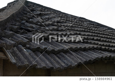 瓦屋根 138984961