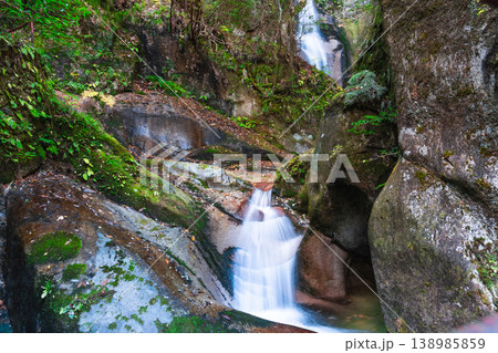 【日本の滝百選】晩秋の寂地峡五龍の滝　龍門の滝3　山口県岩国市 138985859