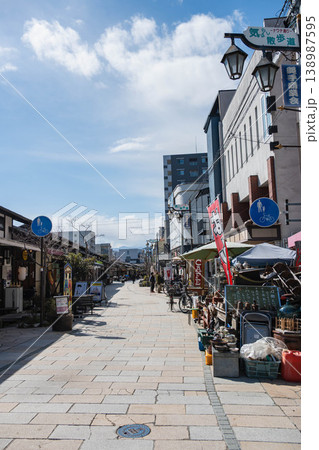 縄手通りの街並み レトロな商店街 縄手通りの街並み レトロな商店街 138987595