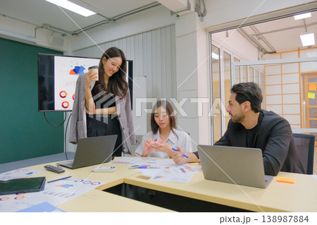 Business people and colleagues are working in the office. 138987884