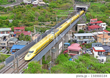 東海道新幹線 小田原-熱海 JR西日本 923形3000番台(博多) ドクターイエロー 東海道新幹線 小田原-熱海 JR西日本 923形3000番台(博多) ドクターイエロー 138988184