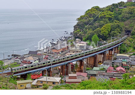 東海道本線 根府川-早川 JR東日本 E231系1000番台 K-20編成(国府津) 東海道本線 根府川-早川 JR東日本 E231系1000番台 K-20編成(国府津) 138988194