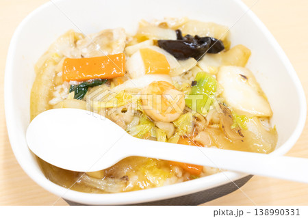 おいしいコンビニ弁当の中華丼 138990331