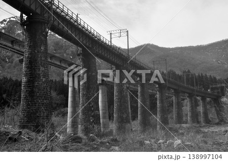 新潟県 湯沢 毛渡沢橋 新潟県 湯沢 毛渡沢橋 138997104