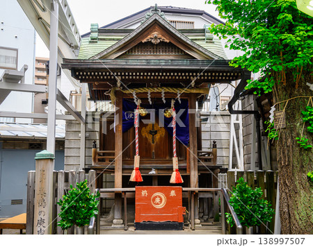 東京都・豊島区　旧中山道沿い　巣鴨地蔵通り商店街　巣鴨猿田彦大神庚申堂 138997507