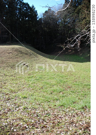 箕輪城の本丸･北虎口（群馬県高崎市箕郷町） 138998230