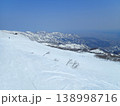 青空と白銀のゲレンデ 138998716