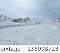 青空と白銀のゲレンデ 138998723
