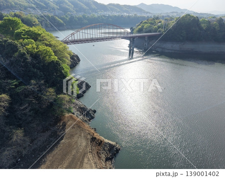 津久井湖にかかる大橋 津久井湖にかかる大橋 139001402