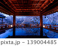三井寺観月舞台の夜桜リフレクション 139004485