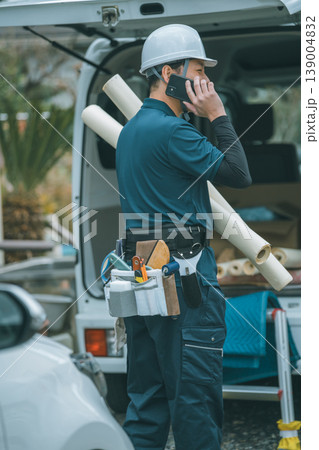 クロス職人と作業車 クロス職人と作業車 139004832