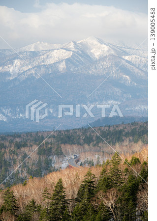三国峠から望む雪山 139005488