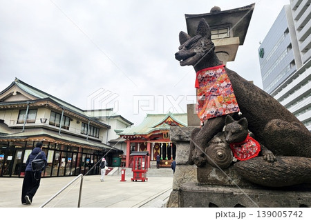 Anamori Inari shrine. It is a famous landmark shrine in Ota, Tokyo. Anamori Inari shrine. It is a famous landmark shrine in Ota, Tokyo. 139005742