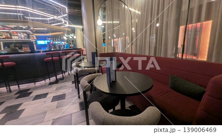 イギリスのホテルにある朝食レストランの店内風景 139006469
