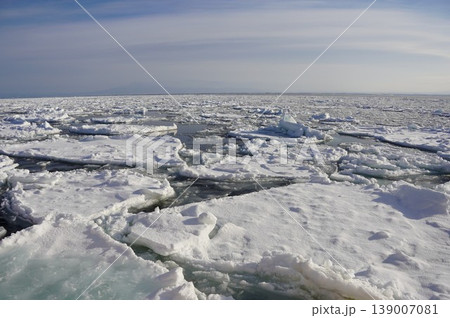 迫力ある流氷 139007081