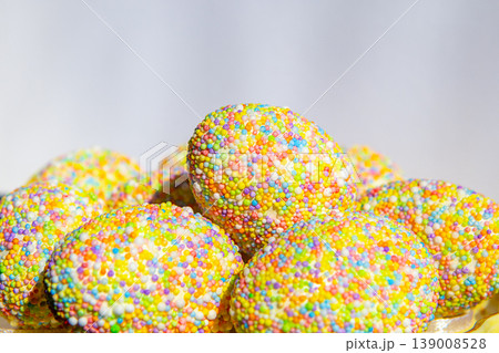 Tactile Easter eggs sprinkled with sugar. Copyspace 139008528