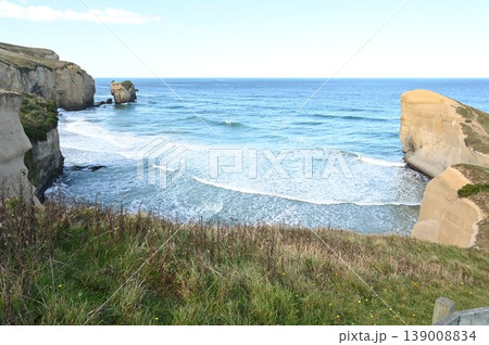 tunnel beach tunnel beach 139008834