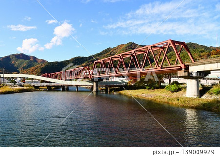 鉄の町釜石市を走る三陸鉄道 鉄の町釜石市を走る三陸鉄道 139009929