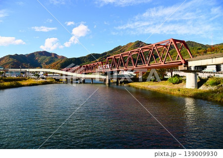 鉄の町釜石市を走る三陸鉄道 139009930