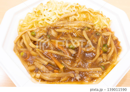 美味しいタケノコ入りあんかけ焼きそば 美味しいタケノコ入りあんかけ焼きそば 139011590