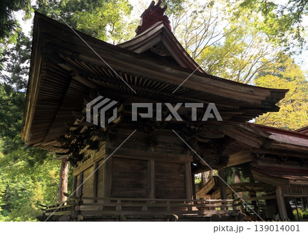 日本の神社・神聖な本殿 139014001