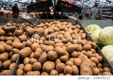 Potatoes In Supermarket'S Vegetable Section Potatoes In Supermarket'S Vegetable Section 139014212