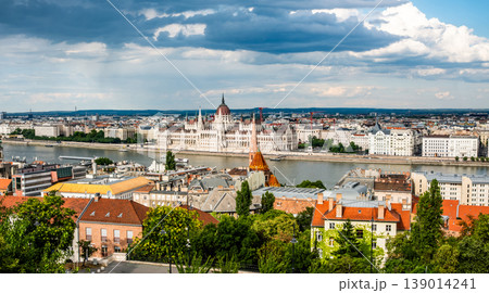Amazing View On Danube And Historical Part Of Budapest Amazing View On Danube And Historical Part Of Budapest 139014241