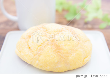 おいしいメロンパンとコーヒー おいしいメロンパンとコーヒー 139015342