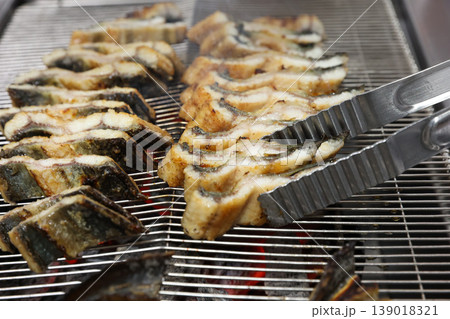 delicious authentic korean charcoal grilled eel 139018321