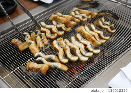 delicious authentic korean charcoal grilled eel 139018323