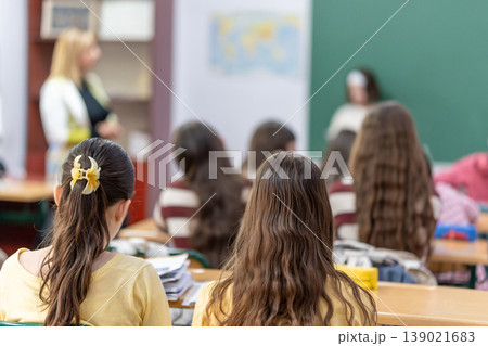 School children are actively involved in the learning process 139021683
