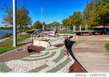 Zaragoza in Spain hosted the World Expo in 2008, and the pavilions on the exhibition grounds date from that time. 139022539
