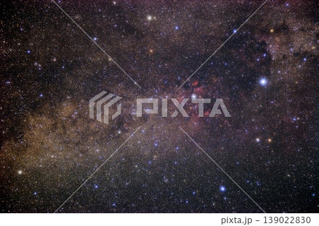 夏の星空 天の川と白鳥座・北十字星 夏の星空 天の川と白鳥座・北十字星 139022830