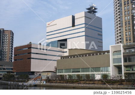 ABCテレビ　朝日放送テレビ株式会社　本社社屋　（大阪府大阪市福島区） 139025456