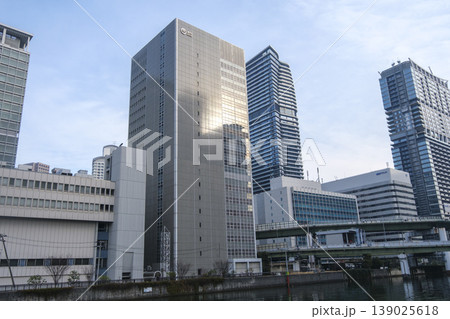 NTT西日本などグループ各社が入居する【NTTテレパーク堂島】 (大阪市北区堂島) NTT西日本などグループ各社が入居する【NTTテレパーク堂島】 (大阪市北区堂島) 139025618