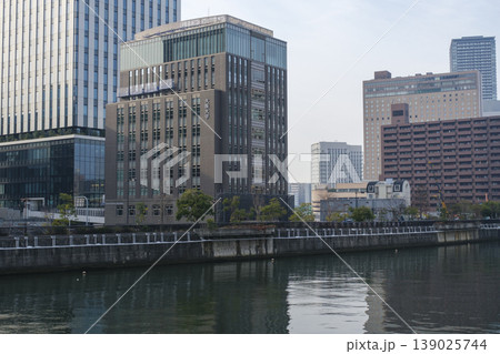 大阪大学 中之島センター　：　大阪市北区中之島 139025744