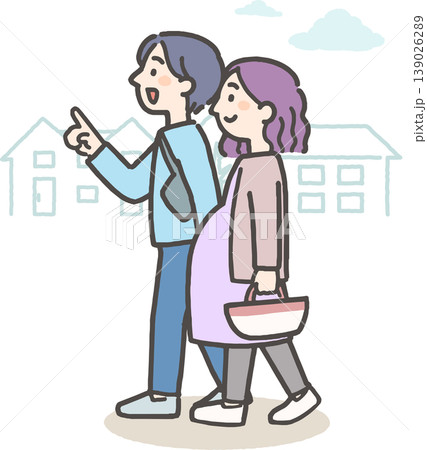町中をお出かけする妊娠中の女性とパートナーの若い夫婦 町中をお出かけする妊娠中の女性とパートナーの若い夫婦 139026289