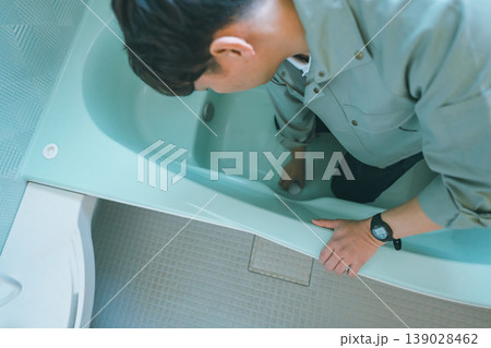 浴槽の排水口を修理する業者 139028462