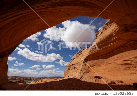 Page Arizona Sand Cave, Natural rock formation, USA Page Arizona Sand Cave, Natural rock formation, USA 139028688