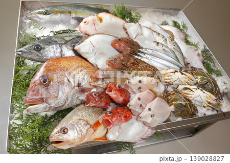 瀬戸内の鮮魚盛り合わせ 瀬戸内の鮮魚盛り合わせ 139028827